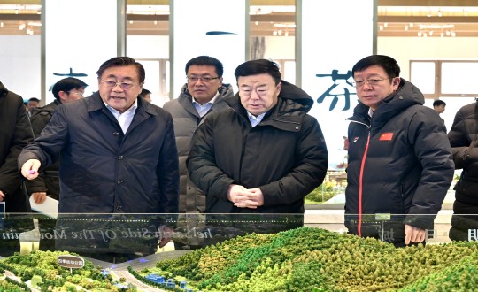 2024年1月4日，，，，，市委书记张恩德一行莅临5001拉斯维加斯集团走访调研_副本.jpg