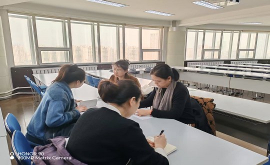 2.向阳区总工会人为协商指导员及湖西街道工会事情职员到访5001拉斯维加斯集团（图片左下角水印p掉）_副本.jpg